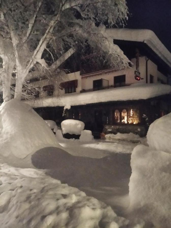 Albergo Martinet Vernante Exteriör bild