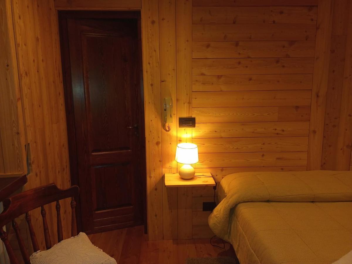 Albergo Martinet Vernante Exteriör bild