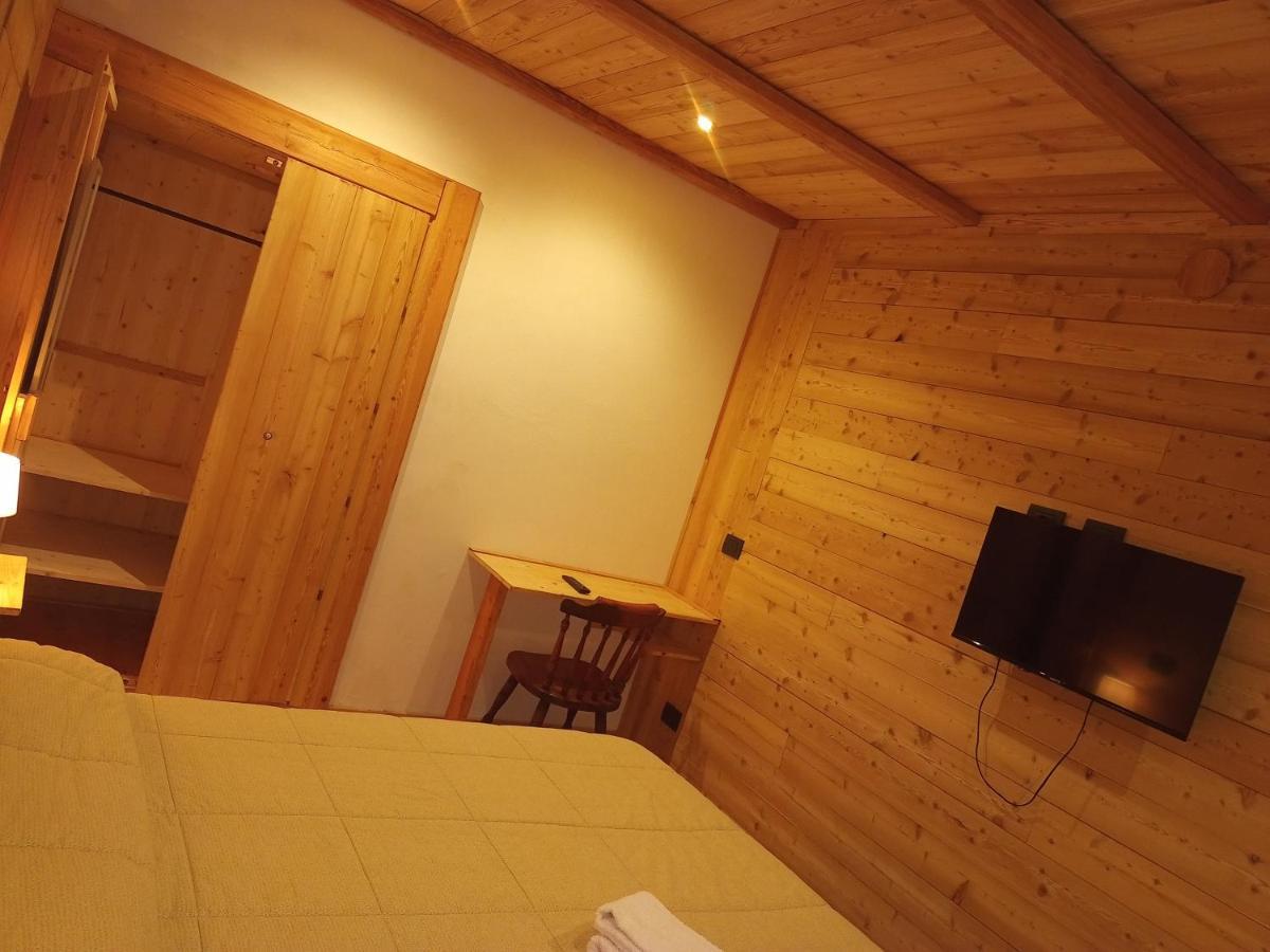 Albergo Martinet Vernante Exteriör bild