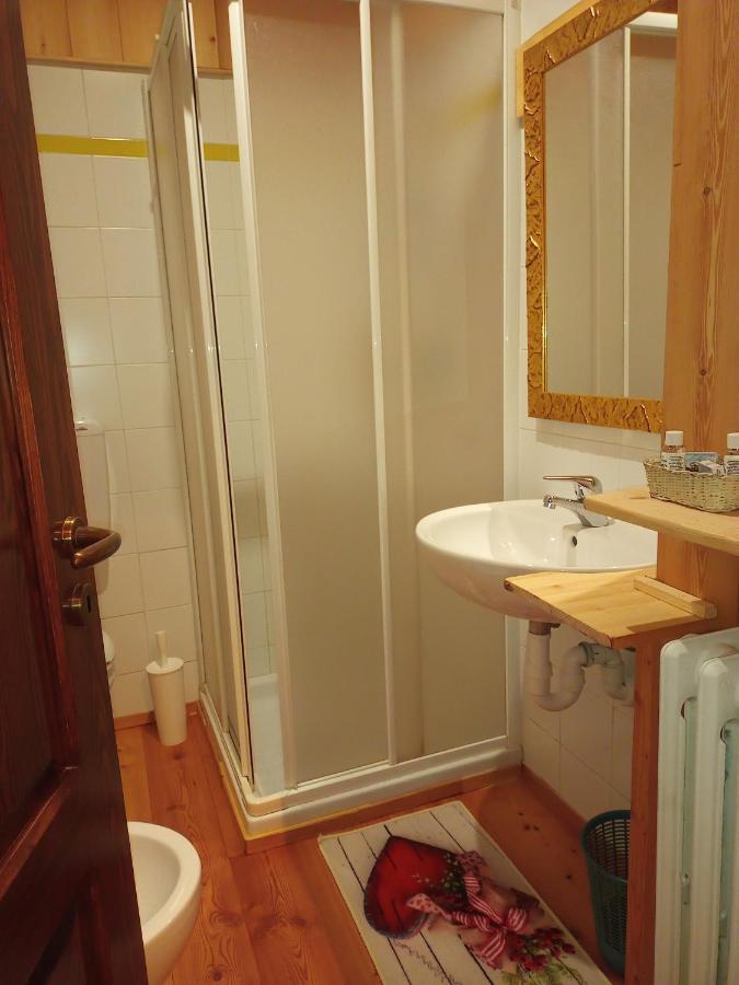 Albergo Martinet Vernante Exteriör bild