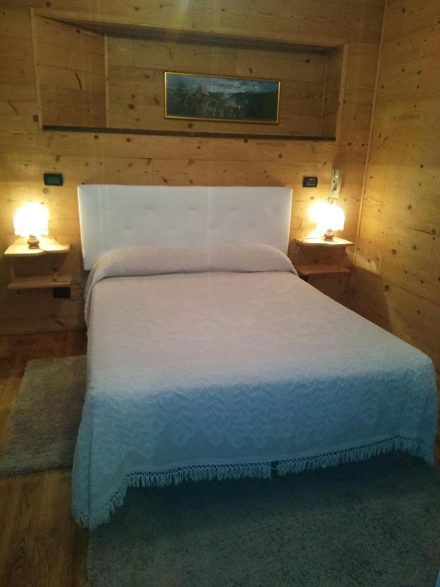 Albergo Martinet Vernante Exteriör bild