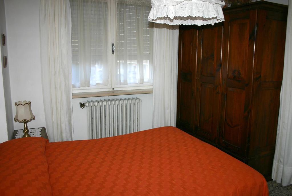 Albergo Martinet Vernante Rum bild