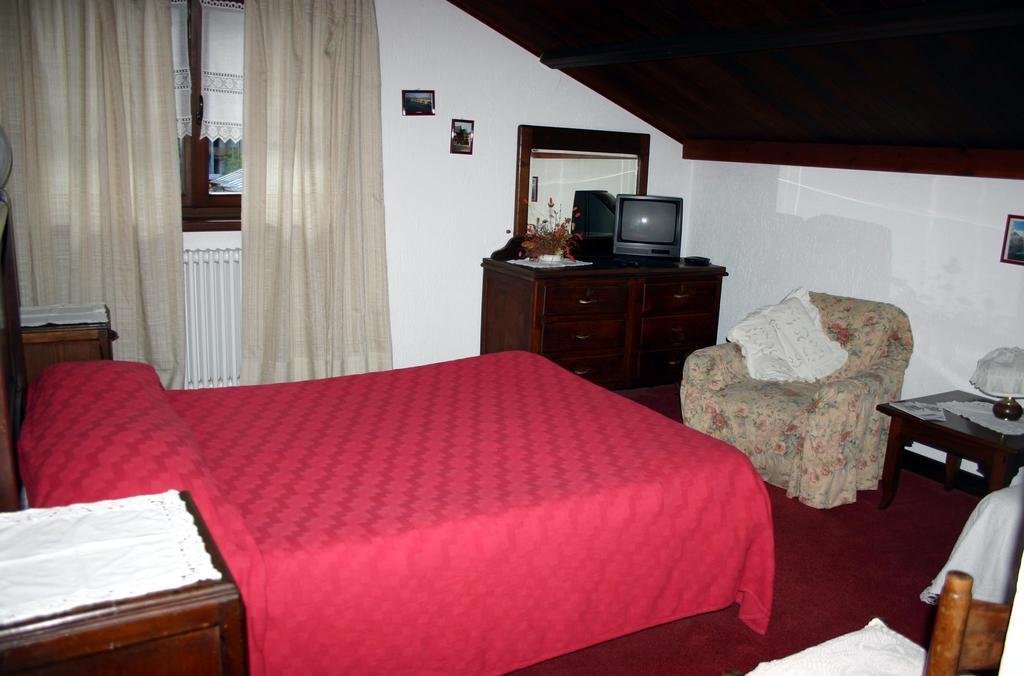 Albergo Martinet Vernante Exteriör bild