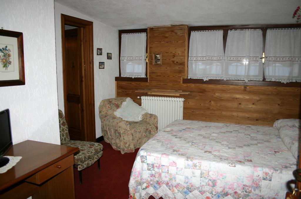 Albergo Martinet Vernante Exteriör bild