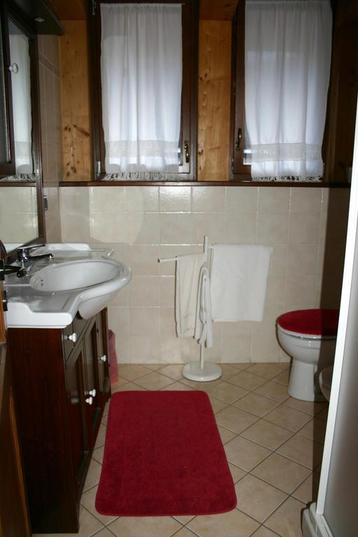 Albergo Martinet Vernante Rum bild