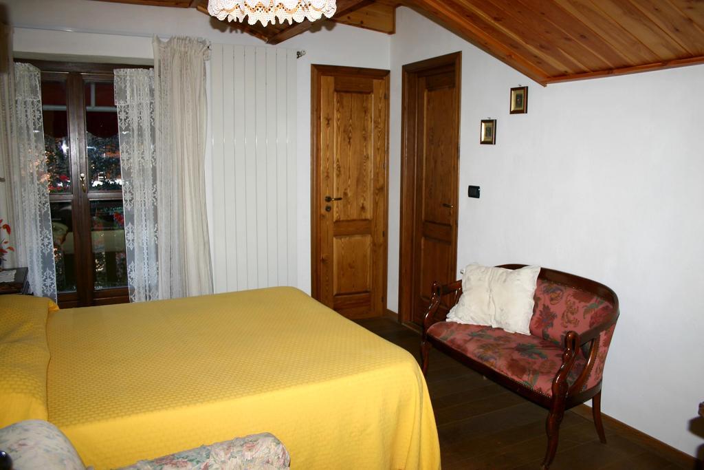 Albergo Martinet Vernante Exteriör bild
